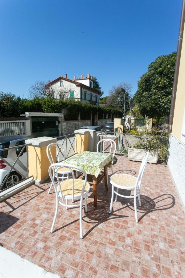 Appartement N050 - Numana, Trilocale In Centro Con Portico E Posto Auto Extérieur photo